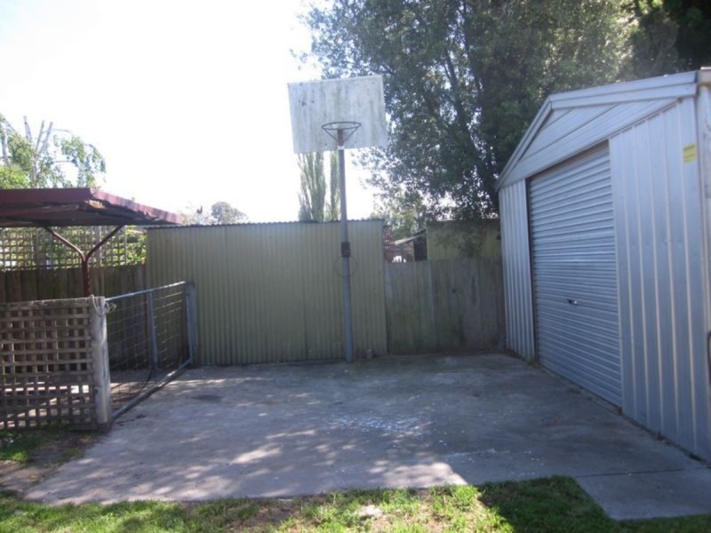 34 Leslie Street, Sale VIC 3850