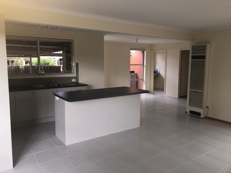 17 Jackson Avenue, Sale VIC 3850