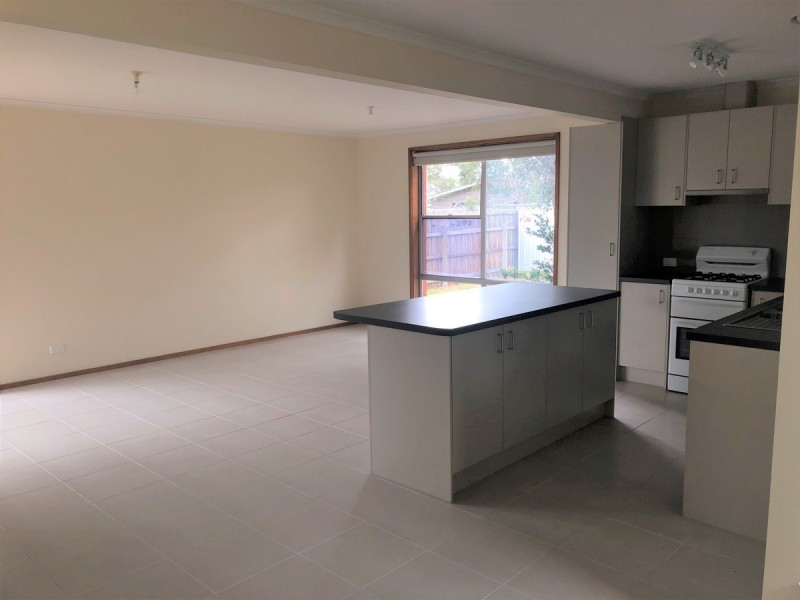 17 Jackson Avenue, Sale VIC 3850