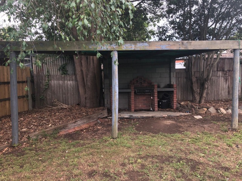 17 Jackson Avenue, Sale VIC 3850