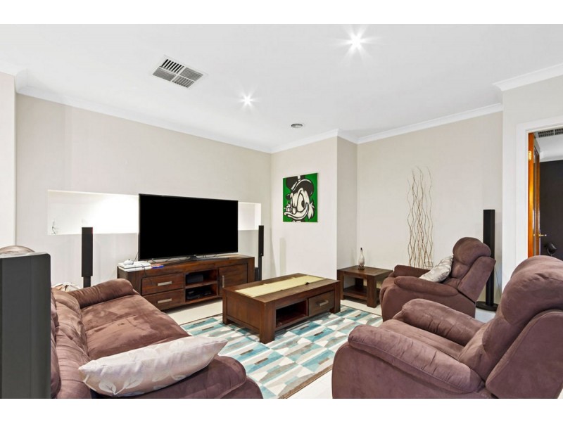 21 Mark Avenue, Sale VIC 3850