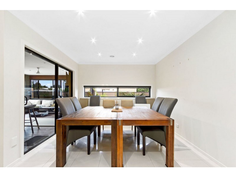 21 Mark Avenue, Sale VIC 3850