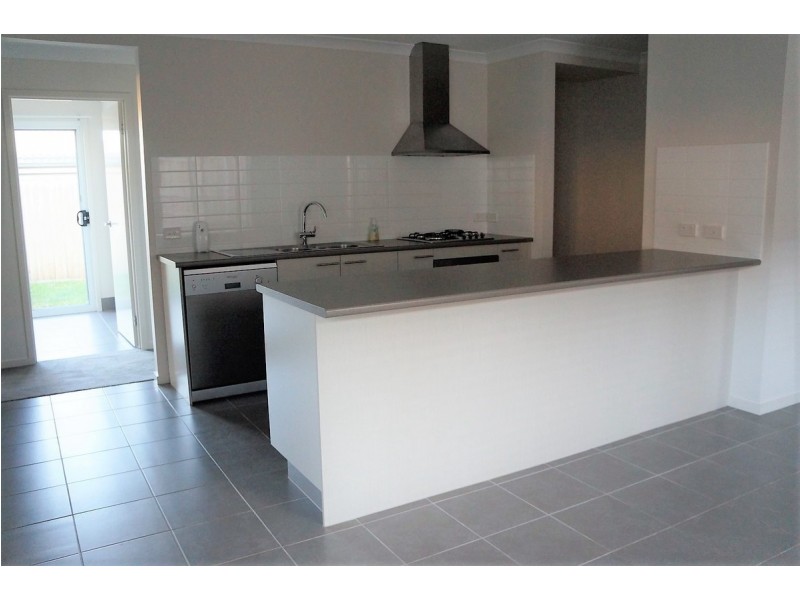 38 Woondella Boulevard, Sale VIC 3850