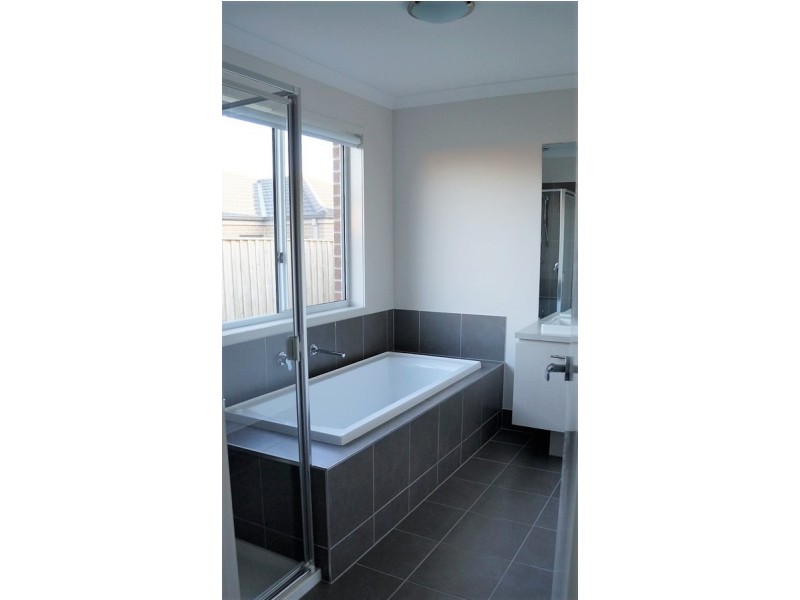 38 Woondella Boulevard, Sale VIC 3850