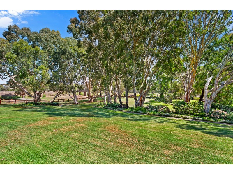 11 Finegan Court, Sale VIC 3850