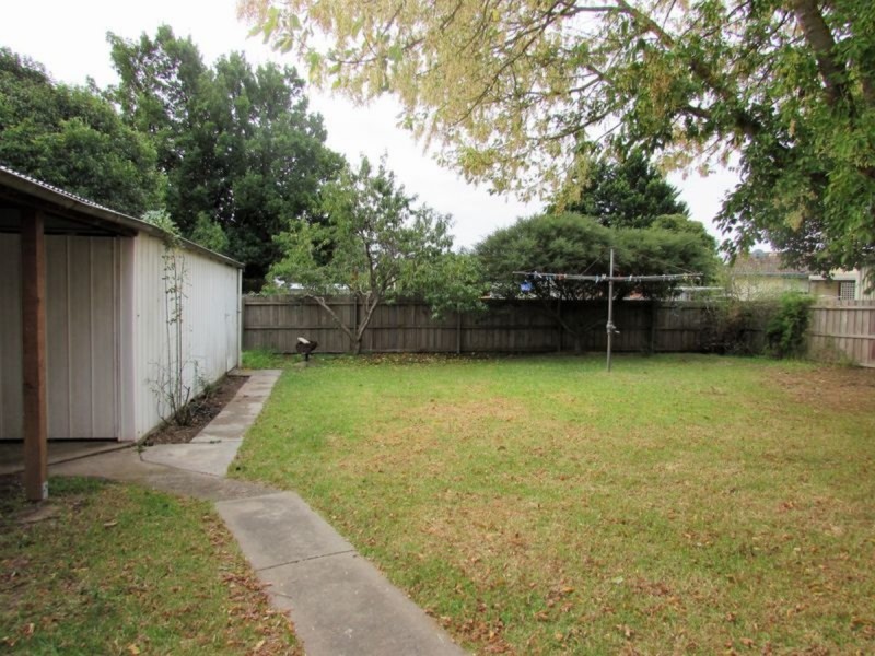 17 Ray Street, Sale VIC 3850