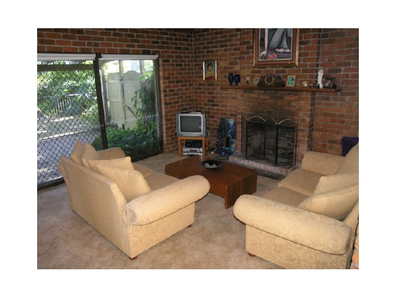 69A Bonogin Rd, Mudgeeraba QLD 4213