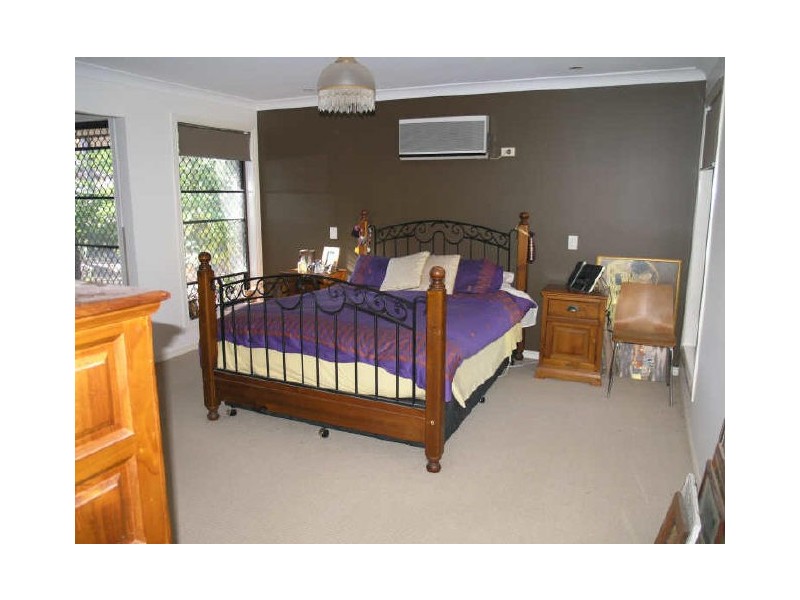 69A Bonogin Rd, Mudgeeraba QLD 4213