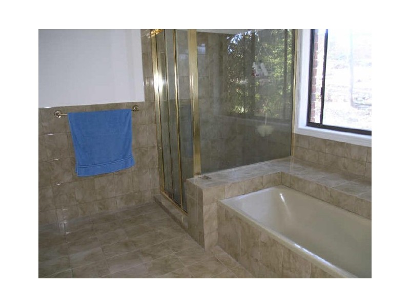 69A Bonogin Rd, Mudgeeraba QLD 4213