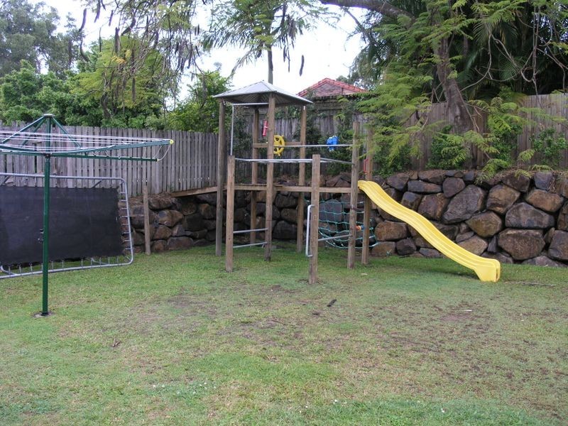 5 Moonbeam Pde, Mudgeeraba QLD 4213