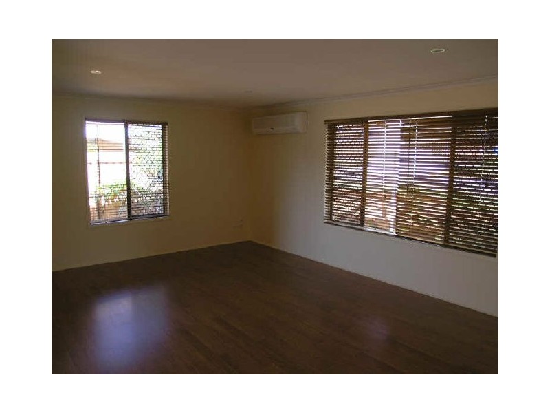 32 Meadow Brook Crescent, Merrimac QLD 4226