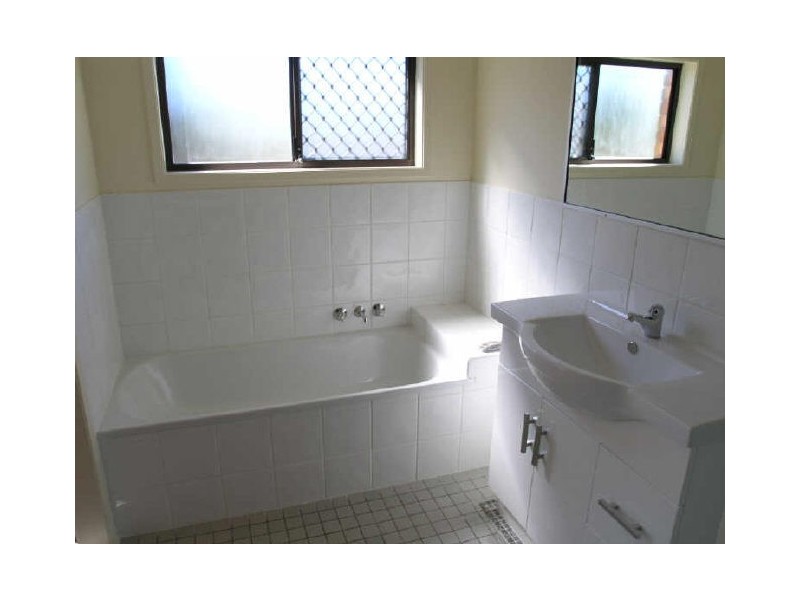 32 Meadow Brook Crescent, Merrimac QLD 4226