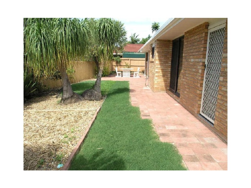 32 Meadow Brook Crescent, Merrimac QLD 4226