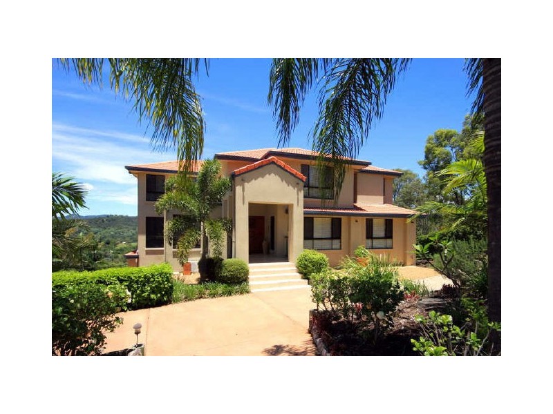 8 Grandview Tce, Tallai QLD 4213