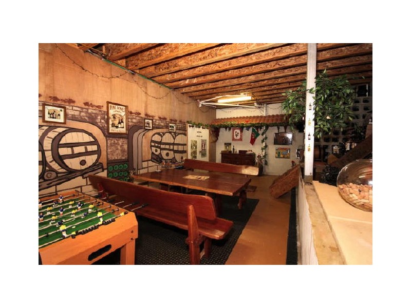 8 Grandview Tce, Tallai QLD 4213