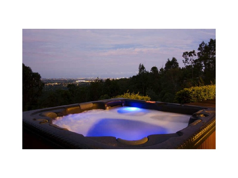 137 Strawberry RD, Bonogin QLD 4213