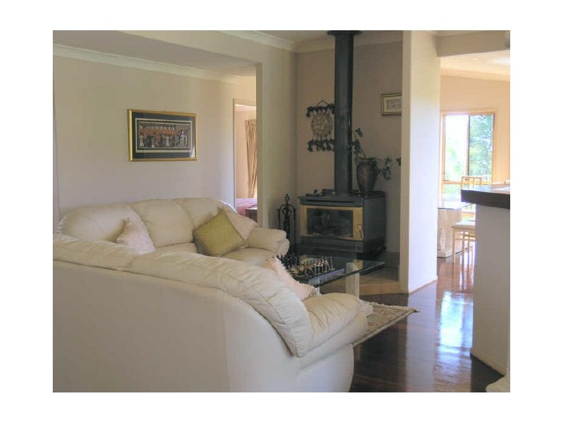 10 Roxby Court, Bonogin QLD 4213