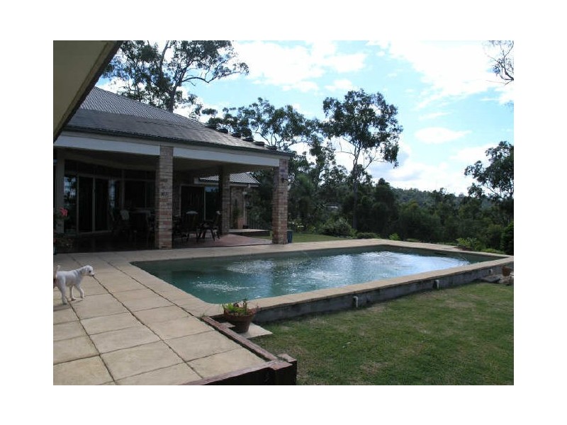 10 Roxby Court, Bonogin QLD 4213