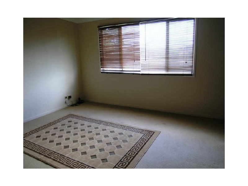 8 CHILLAGOE PLACE, Worongary QLD 4213