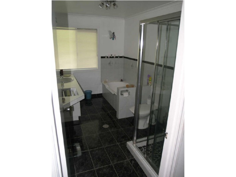 28 Viscount Dr, Tallai QLD 4213