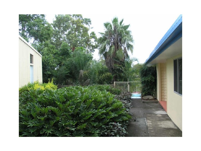 28 Viscount Dr, Tallai QLD 4213