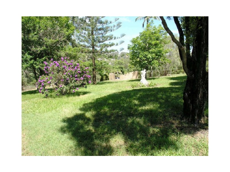 4 Warra Ct, Mudgeeraba QLD 4213