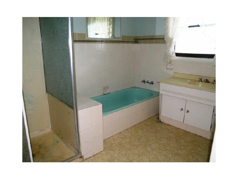 4 Warra Ct, Mudgeeraba QLD 4213