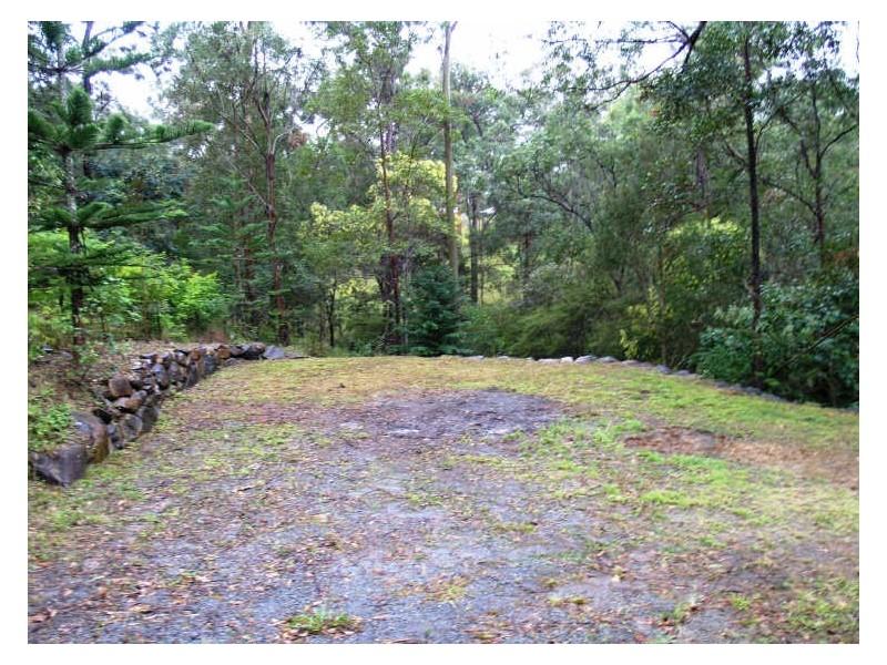 6 William Hollindale Ct, Worongary QLD 4213