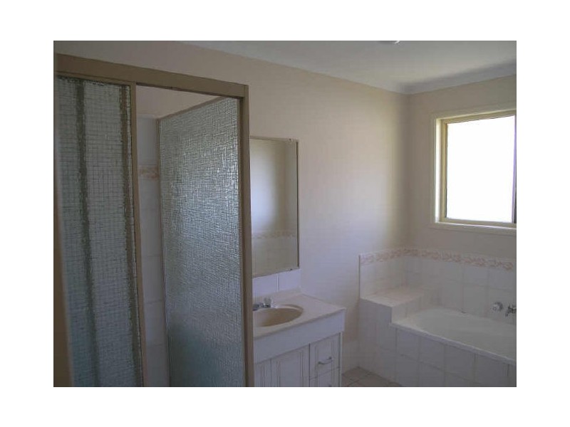 3 Crelga Ct, Merrimac QLD 4226