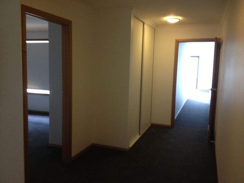 2/52 Main Street, Penguin TAS 7316