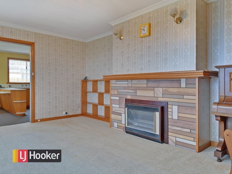 1 Churchill Avenue, Acton TAS 7320
