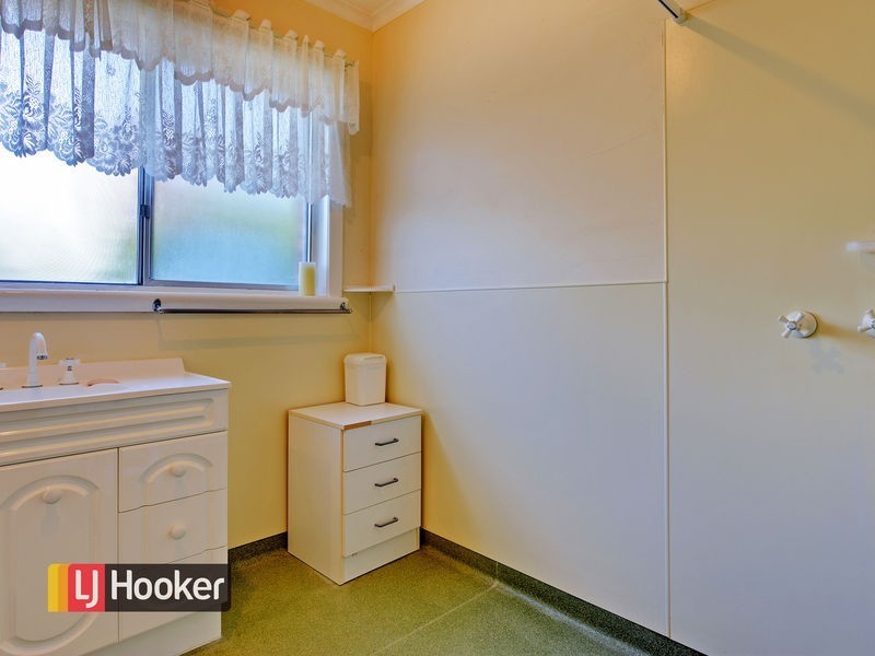 1 Churchill Avenue, Acton TAS 7320