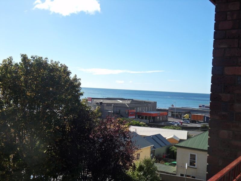 8/18 Queen Street, Burnie TAS 7320