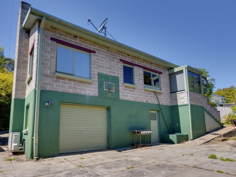 144 Mount Street, Burnie TAS 7320