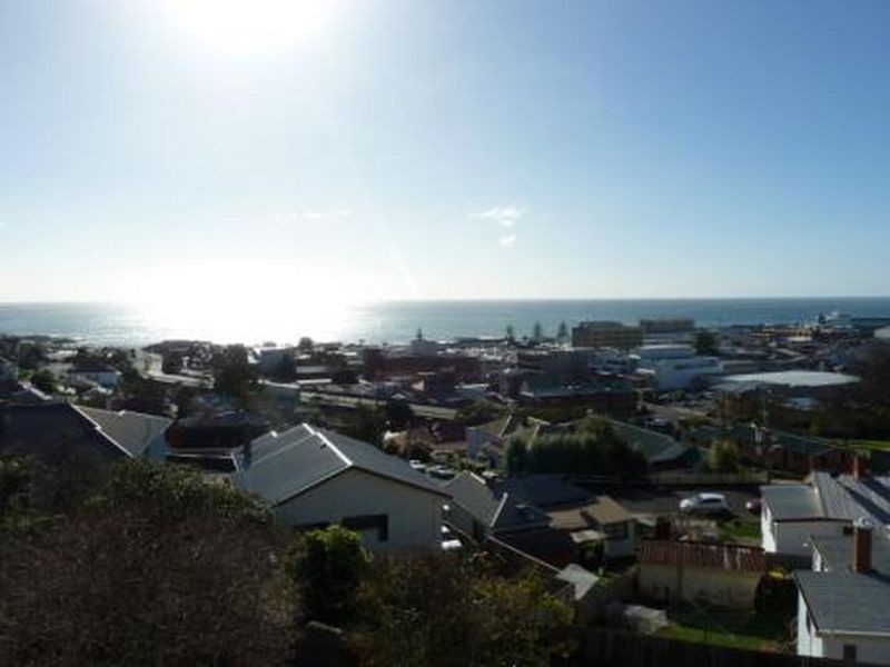 2/14 View Road, Burnie TAS 7320