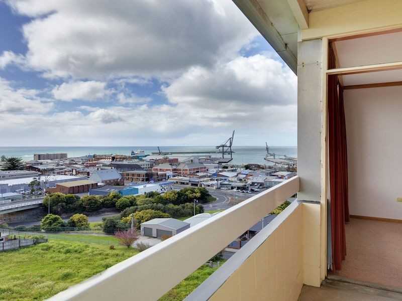 8/3 Vernon Place, Burnie TAS 7320