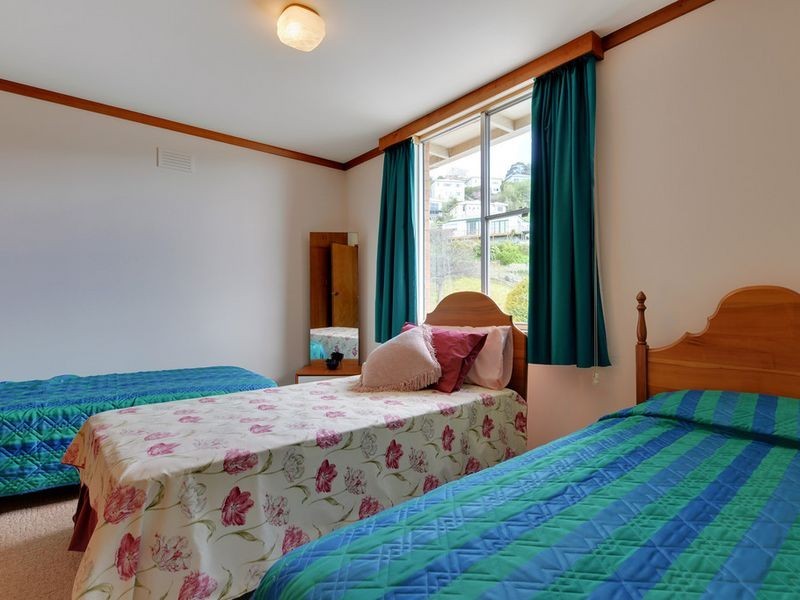 8/3 Vernon Place, Burnie TAS 7320