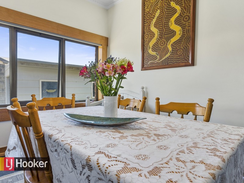 8 Morris Street, Cooee TAS 7320