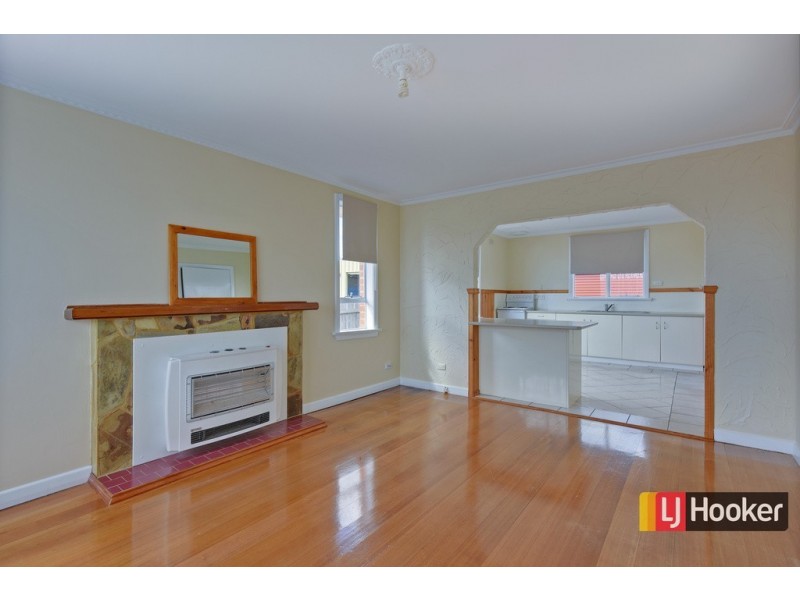 6 Ronald Crescent, Somerset TAS 7322