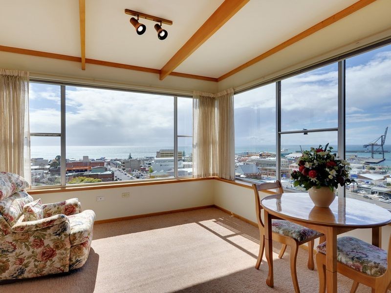 8/3 Vernon Place, Burnie TAS 7320