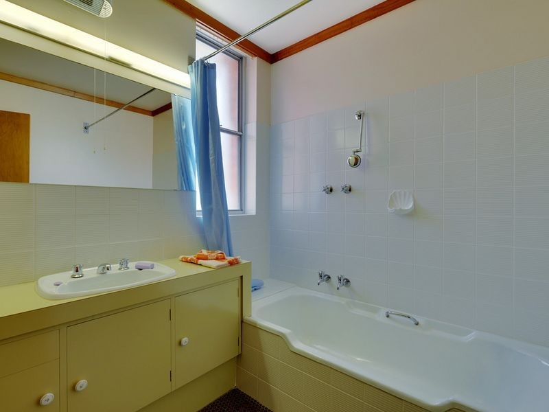 8/3 Vernon Place, Burnie TAS 7320