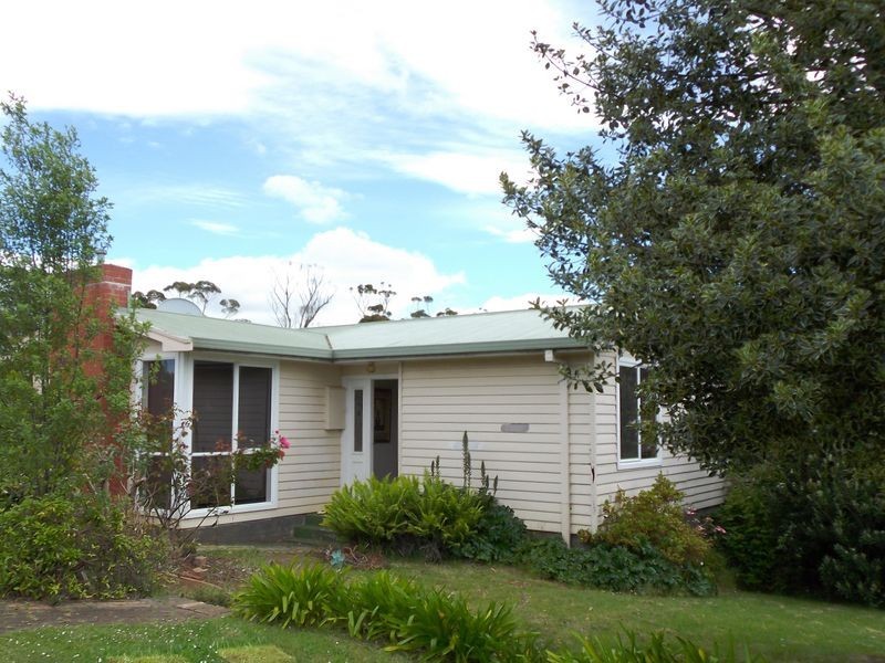 4 Southern Place, Somerset TAS 7322