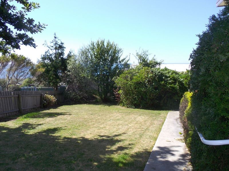 1 Leonard Court, Cooee TAS 7320