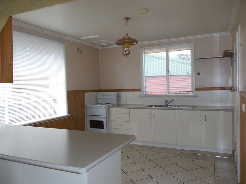 6 Ronald Crescent, Somerset TAS 7322