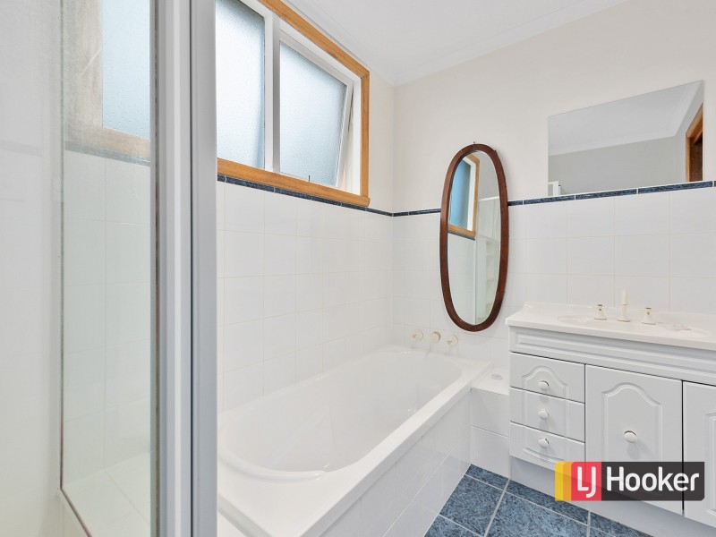 17 Futuna Avenue, Park Grove TAS 7320