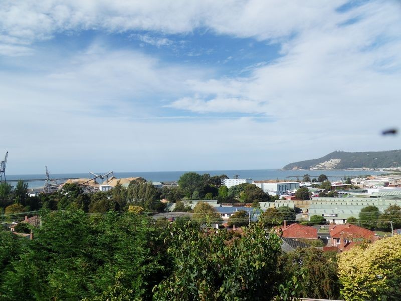 132 Mount Street, Burnie TAS 7320