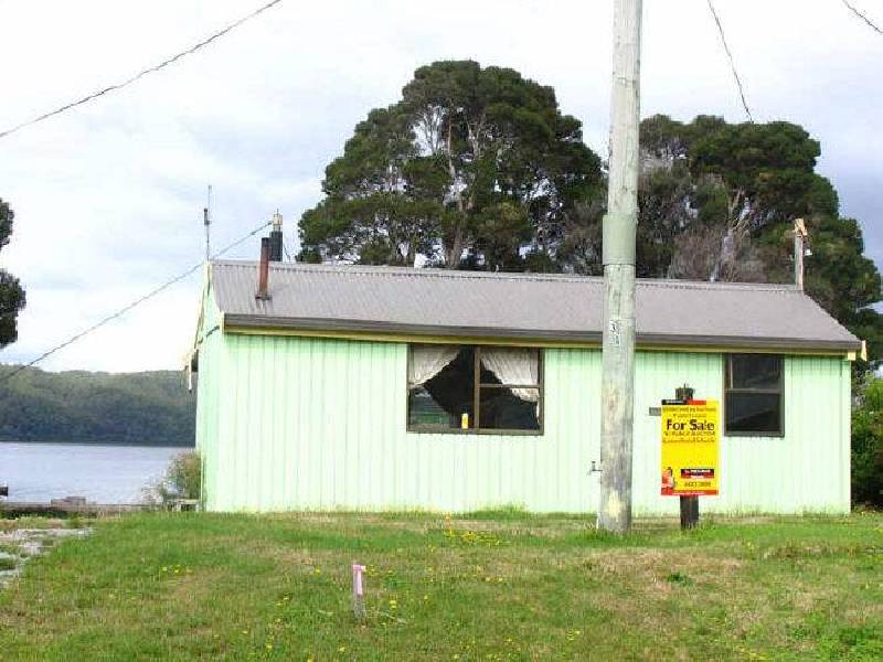 19 Lettes Bay, Strahan TAS 7468
