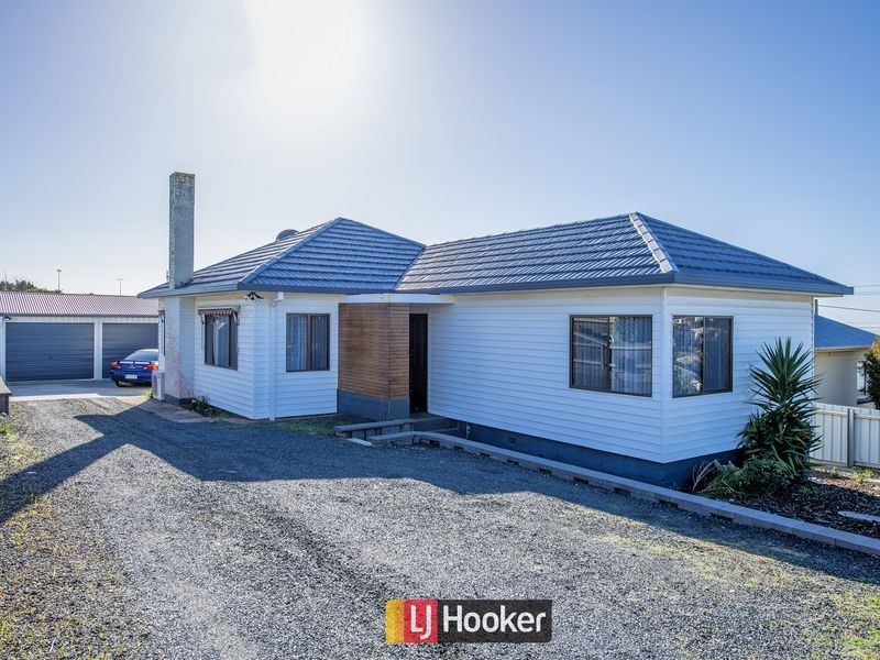 16 Lyons Street, Hillcrest TAS 7320