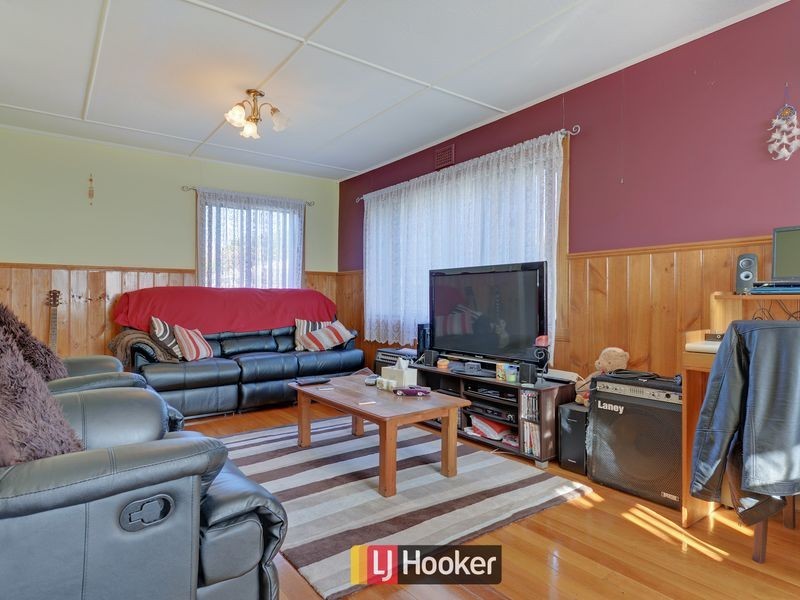 16 Lyons Street, Hillcrest TAS 7320
