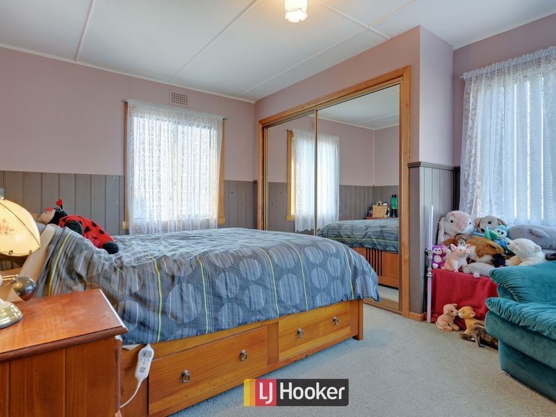 16 Lyons Street, Hillcrest TAS 7320